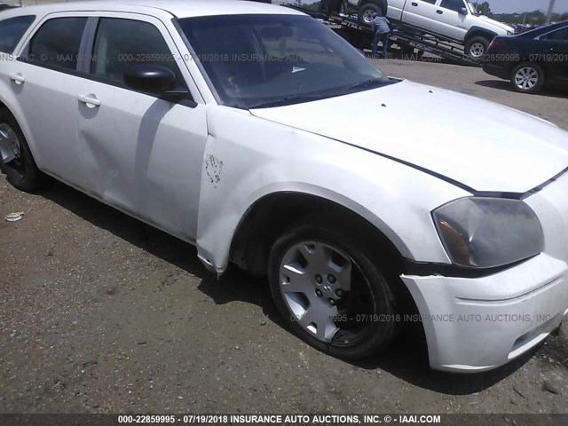 2D4FV47T87H844928 - 2007 DODGE MAGNUM SE WHITE photo 6