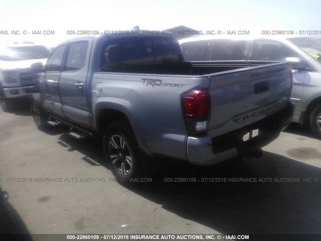 5TFAZ5CN5JX057057 - 2018 TOYOTA TACOMA DBL CAB/SR5/TRD SPORT/OR GRAY photo 3