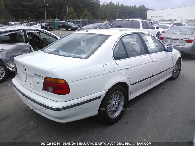 WBADM6331XBY31596 - 1999 BMW 528 I AUTOMATIC WHITE photo 4