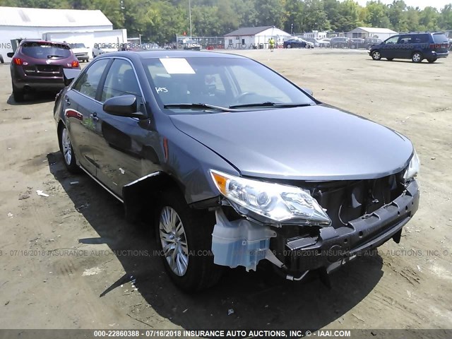 4T4BF1FK9ER426101 - 2014 TOYOTA CAMRY L/SE/LE/XLE 灰色 照片 1