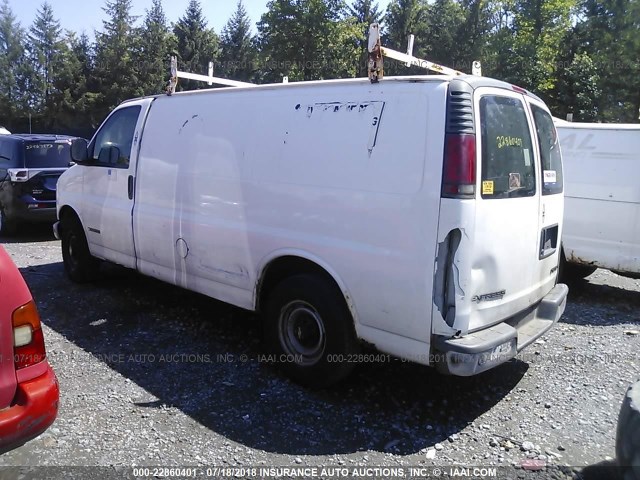 1GCHG35R121157735 - 2002 CHEVROLET EXPRESS G3500  WHITE photo 3