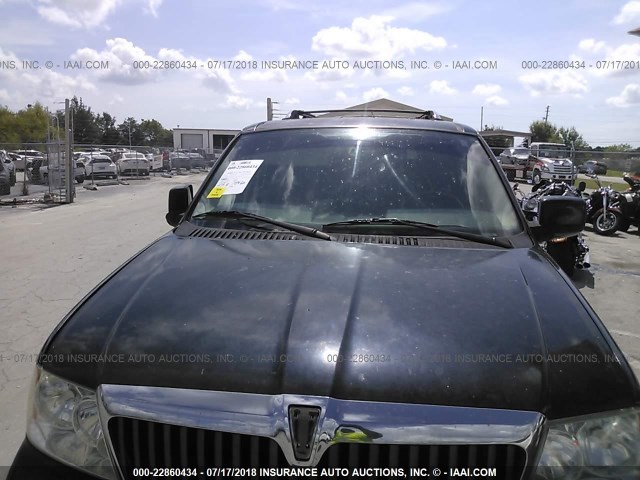 5LMFU27R03LJ46943 - 2003 LINCOLN NAVIGATOR 黑色 照片 6