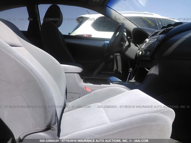 4T1CE38P26U581810 - 2006 TOYOTA CAMRY SOLARA SE/SLE ვერცხლისფერი ფოტო 5