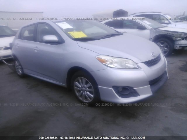 2T1KU4EE2AC414946 - 2010 TOYOTA COROLLA MATRIX  SILVER photo 1
