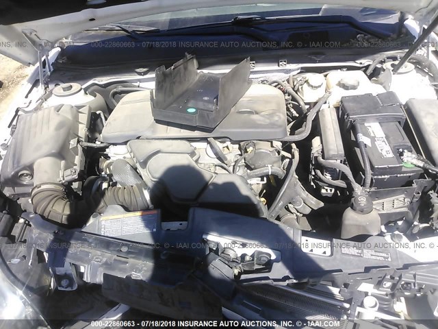 W04GS5ECXB1032759 - 2011 BUICK REGAL CXL WHITE photo 10