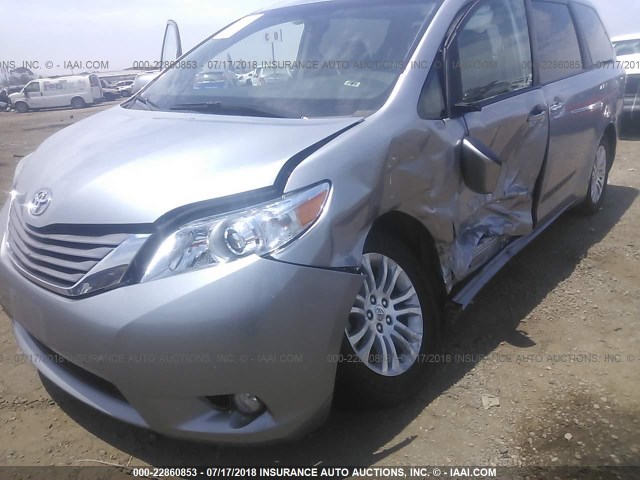 5TDYZ3DC3HS881316 - 2017 TOYOTA SIENNA XLE/LIMITED SILVER photo 6