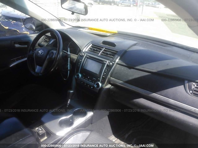 4T1BF1FK9CU633269 - 2012 TOYOTA CAMRY SE/LE/XLE WHITE photo 5