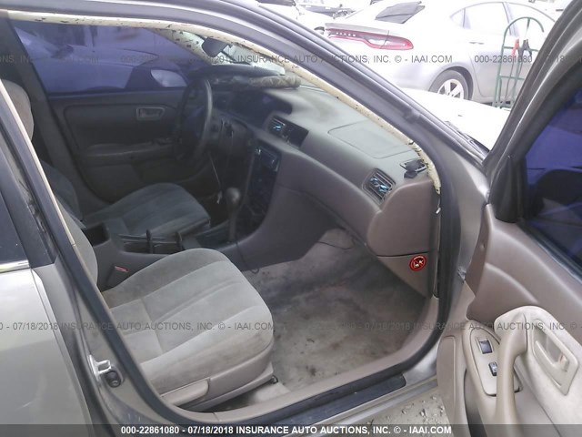 4T1BG22K9VU039664 - 1997 TOYOTA CAMRY CE/LE/XLE 棕色 照片 5