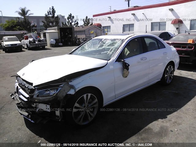 55SWF4JB3JU246557 - 2018 MERCEDES-BENZ C 300 WHITE photo 2
