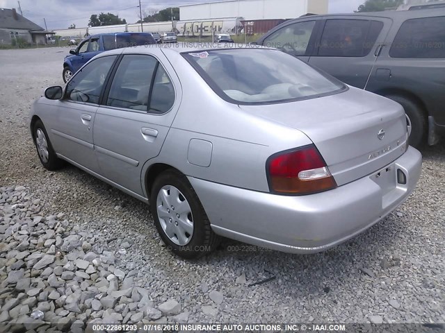 1N4DL01DXWC261630 - 1998 NISSAN ALTIMA XE/GXE/SE/GLE SILVER photo 3