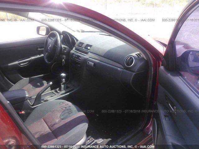 JM1BK143X61482542 - 2006 MAZDA 3 HATCHBACK RED photo 5