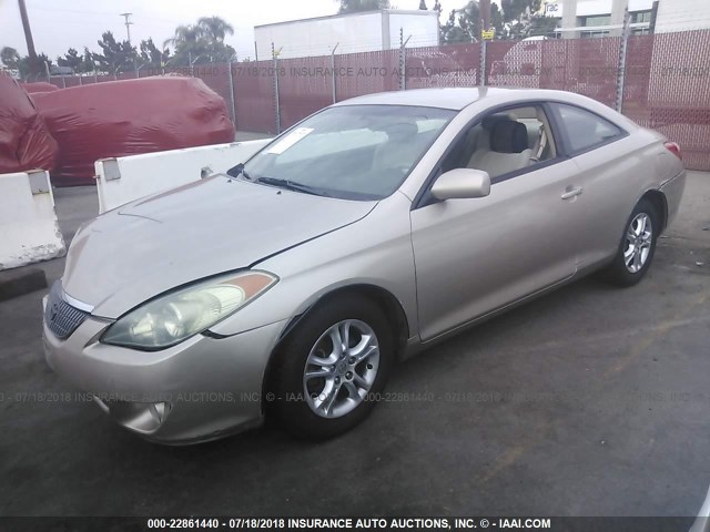 4T1CA38P25U047801 - 2005 TOYOTA CAMRY SOLARA SE/SLE ოქროსფერი ფოტო 2