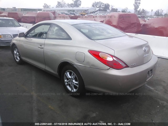 4T1CA38P25U047801 - 2005 TOYOTA CAMRY SOLARA SE/SLE ოქროსფერი ფოტო 3