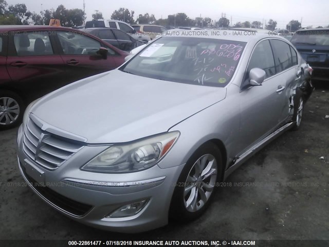 KMHGC4DD8DU212665 - 2013 HYUNDAI GENESIS 3.8L SILVER photo 2