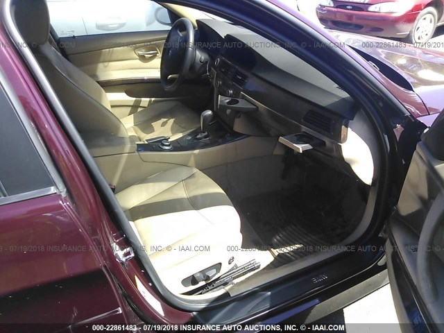 WBAVC735X8KP38205 - 2008 BMW 328 XI SULEV RED photo 5
