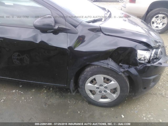 1G1JB6SH8D4114890 - 2013 CHEVROLET SONIC LS 黑色 照片 6