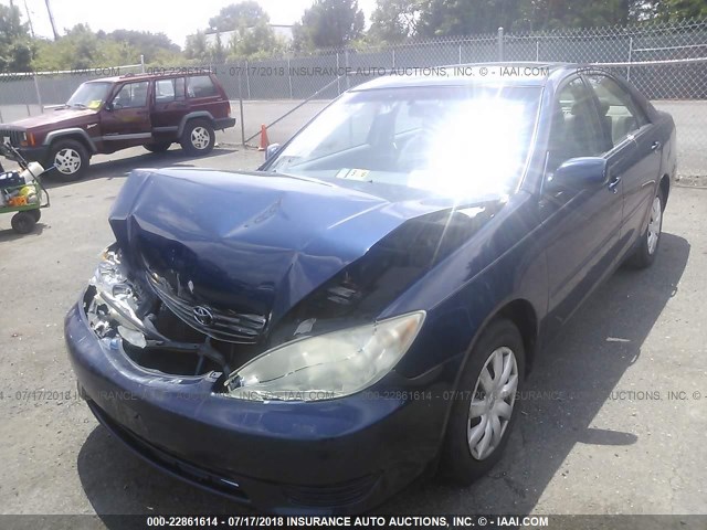 4T1BE30K25U091099 - 2005 TOYOTA CAMRY LE/XLE/SE Mavi foto 2