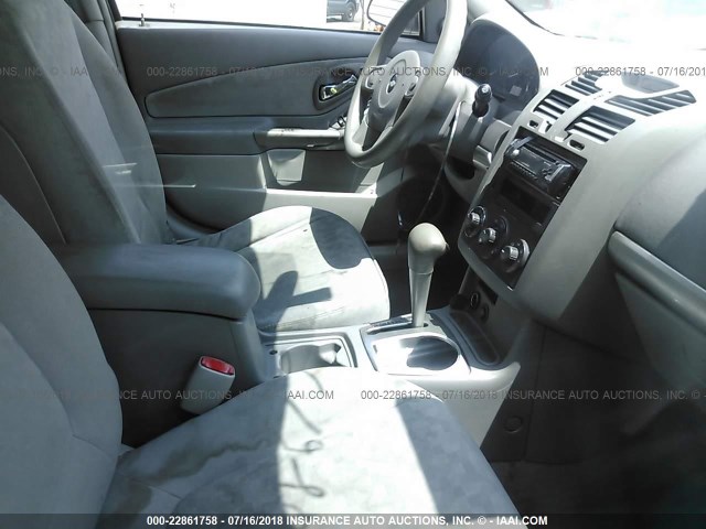 1G1ZT52815F334548 - 2005 CHEVROLET MALIBU LS SILVER photo 5