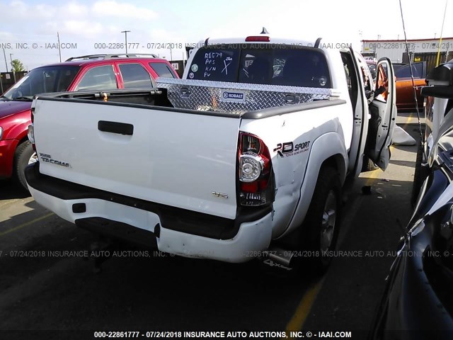 3TMLU4EN6EM134237 - 2014 TOYOTA TACOMA DOUBLE CAB WHITE photo 4