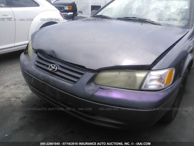 4T1BG22K7XU483788 - 1999 TOYOTA CAMRY CE/LE/XLE 灰色 照片 6