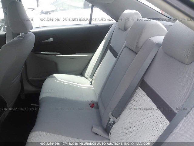 4T1BF1FK4EU463759 - 2014 TOYOTA CAMRY L/SE/LE/XLE ნაცრისფერი ფოტო 8