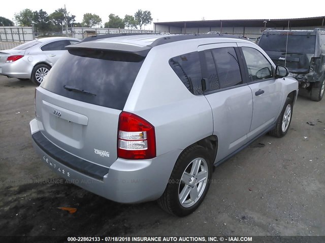 1J8FF47W27D153453 - 2007 JEEP COMPASS SILVER photo 4