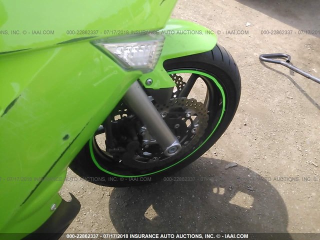 JKAEXEC189DA30286 - 2009 KAWASAKI EX650 C 绿色 照片 5