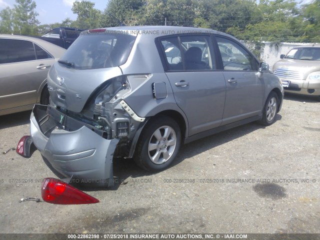 3N1BC13EX7L456259 - 2007 NISSAN VERSA S/SL GRAY photo 4