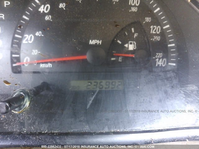 4T1BE32K82U051635 - 2002 TOYOTA CAMRY LE/XLE/SE Алтын фото 7