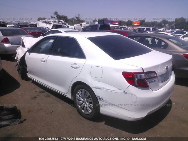 4T4BF1FK1CR204844 - 2012 TOYOTA CAMRY SE/LE/XLE WHITE photo 3