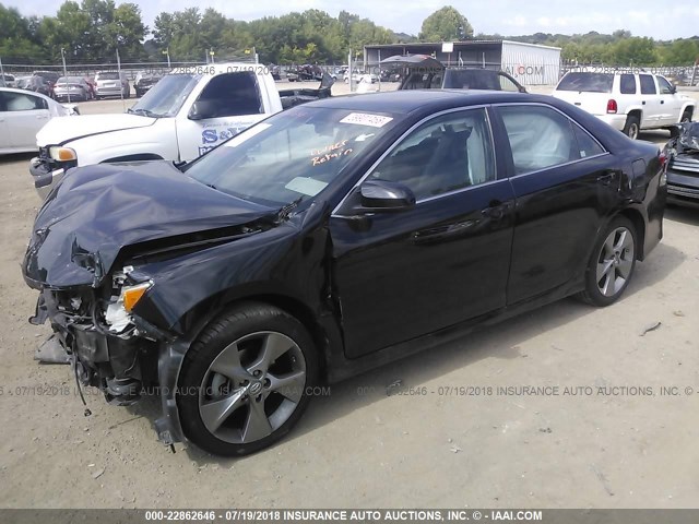 4T1BF1FK1CU195072 - 2012 TOYOTA CAMRY SE/LE/XLE BLACK photo 2
