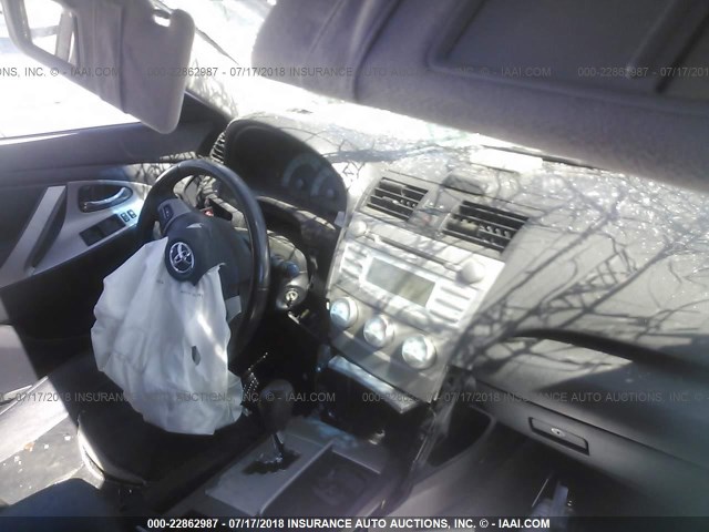 4T1BK46KX7U528467 - 2007 TOYOTA CAMRY NEW GENERAT LE/XLE/SE SILVER photo 5