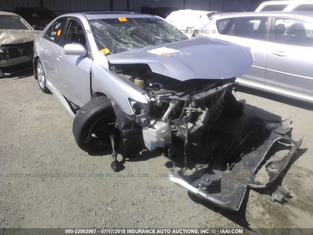 4T1BK46KX7U528467 - 2007 TOYOTA CAMRY NEW GENERAT LE/XLE/SE SILVER photo 6