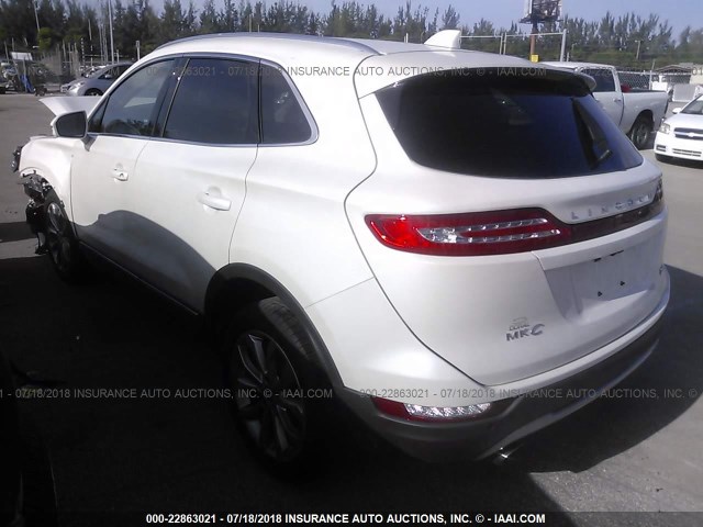 5LMCJ2C9XHUL27583 - 2017 LINCOLN MKC SELECT თეთრი ფოტო 3