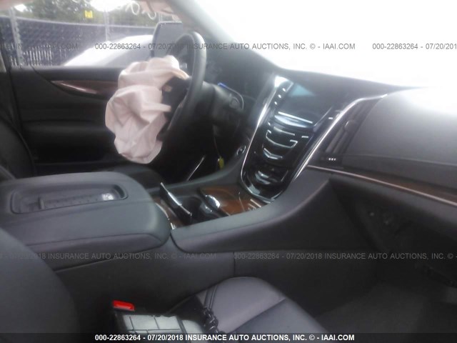 1GYS4HKJ9HR236889 - 2017 CADILLAC ESCALADE ESV LUXURY WHITE photo 5