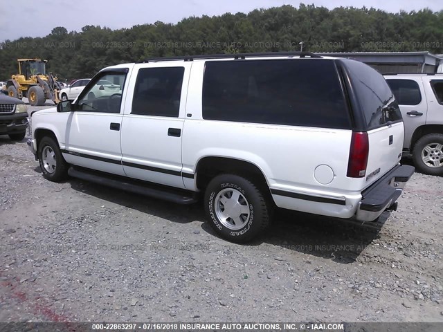 3GKEC16R4XG537358 - 1999 GMC SUBURBAN C1500 WHITE photo 3