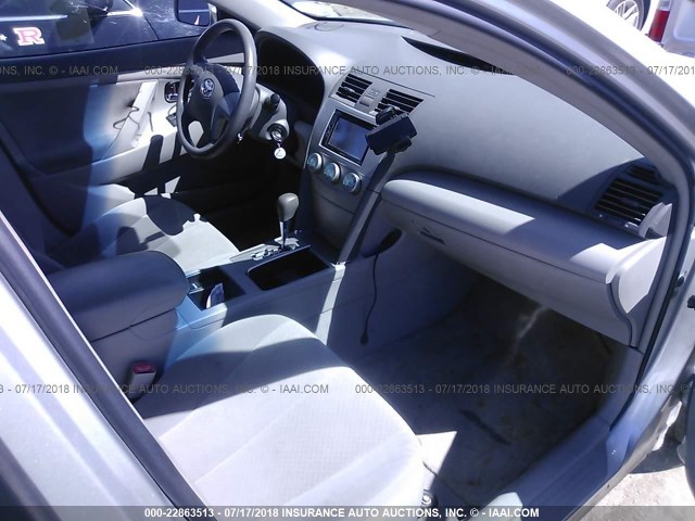 4T1BE46KX7U613526 - 2007 TOYOTA CAMRY NEW GENERAT CE/LE/XLE/SE SILVER photo 5