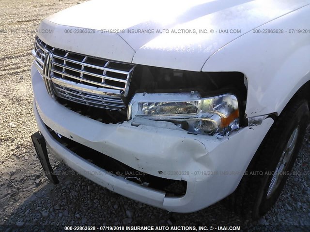 5LMJJ2J50AEJ05464 - 2010 LINCOLN NAVIGATOR WHITE photo 6
