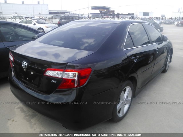 4T1BF1FK5EU371818 - 2014 TOYOTA CAMRY L/SE/LE/XLE შავი ფოტო 4