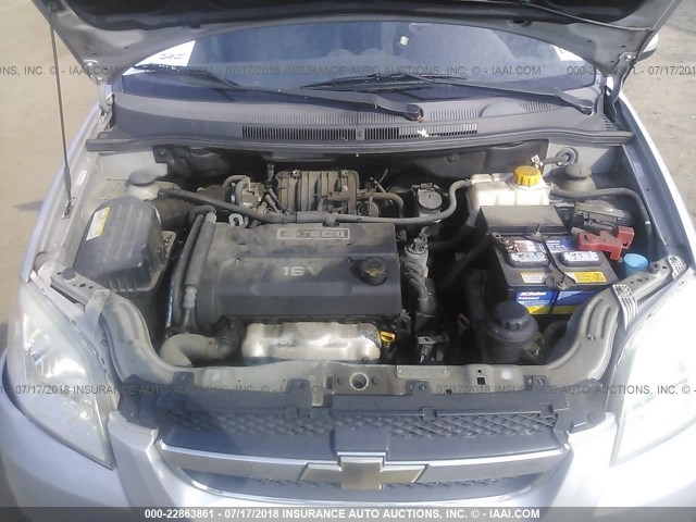 KL1TD56618B090163 - 2008 CHEVROLET AVEO LS SILVER photo 10