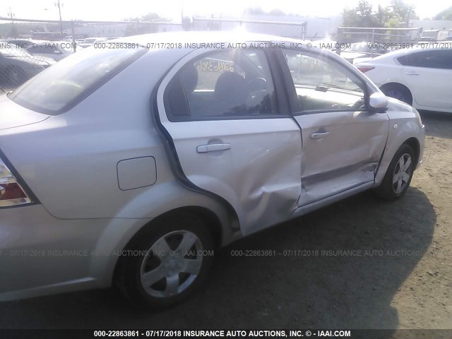 KL1TD56618B090163 - 2008 CHEVROLET AVEO LS SILVER photo 6
