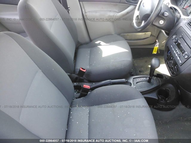 1FAFP34N67W304704 - 2007 FORD FOCUS ZX4/S/SE/SES 红色 照片 5