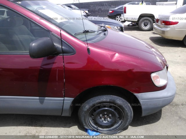 4T3ZF13C7WU070844 - 1998 TOYOTA SIENNA LE/XLE RED photo 6