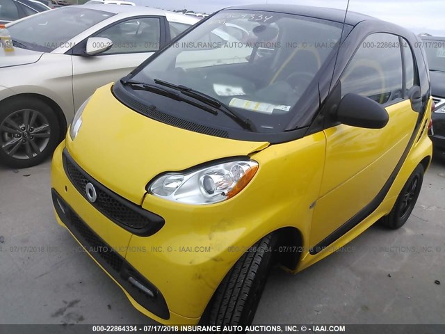 WMEEJ3BA7DK709174 - 2013 SMART FORTWO PURE/PASSION YELLOW photo 2