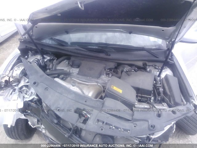 4T4BF1FK0ER418372 - 2014 TOYOTA CAMRY L/SE/LE/XLE SILVER photo 10