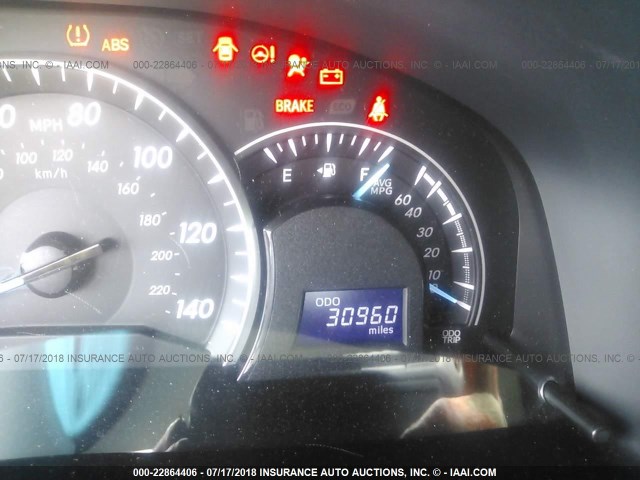 4T4BF1FK0ER418372 - 2014 TOYOTA CAMRY L/SE/LE/XLE Gümüş foto 7