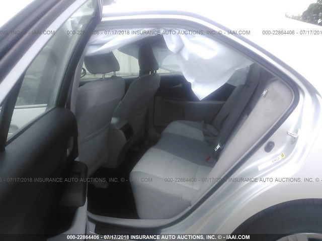 4T4BF1FK0ER418372 - 2014 TOYOTA CAMRY L/SE/LE/XLE Gümüş foto 8