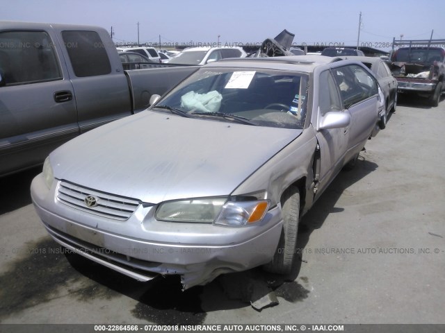 JT2BG22K5V0004947 - 1997 TOYOTA CAMRY LE/XLE Թուխ լուսանկար 2