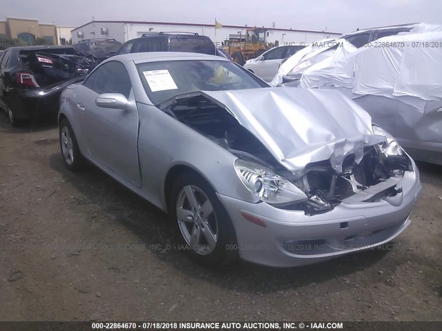 WDBWK54F16F126159 - 2006 MERCEDES-BENZ SLK 280 SILVER photo 1