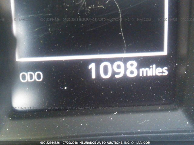 JTMWFREV9JJ186070 - 2018 TOYOTA RAV4 ADVENTURE/XLE 灰色 照片 7